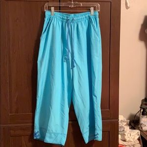 Ladies nice comfy capris.